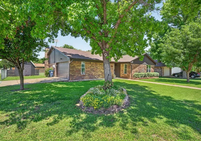 Photo 2 of Sale Pending at 2701 Chebi Ln, Denton, TX 76209 | MLS# 21259685 | Listing updated on 2026-07-10