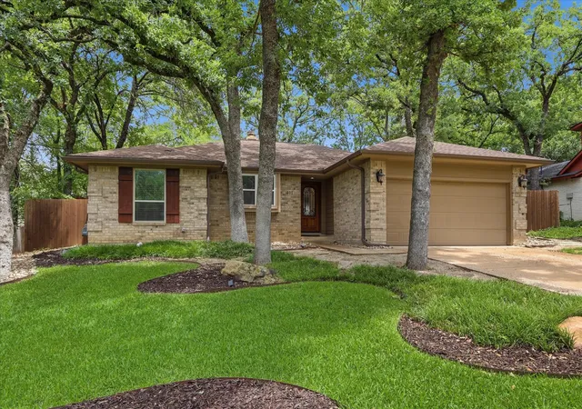 Homes for sale in Highland Village, TX | 411 Lake Vis E, Highland Village, TX 75077 | MLS# 21267814