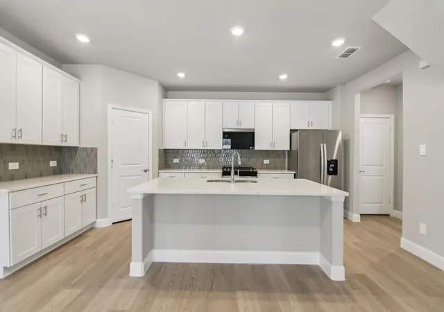 Photo 1 of Single family home for sale at 2725 Kobuk Dr, Denton, TX 76210 | MLS# 21268836 | Listing updated on 2026-09-23