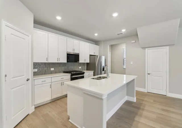 Photo 3 of Single family home for sale at 2725 Kobuk Dr, Denton, TX 76210 | MLS# 21268836 | Listing updated on 2026-09-23