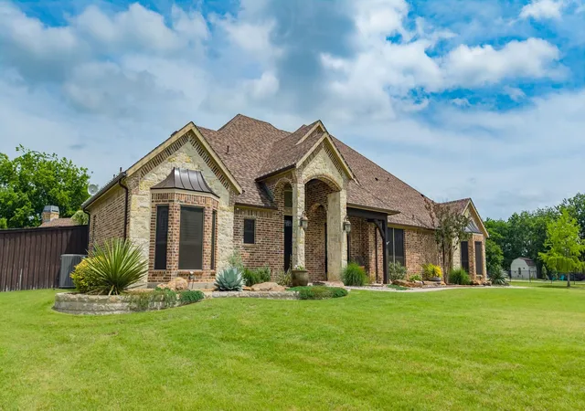Photo 1 of Single family home for sale at 3031 Hillview Dr, Royse City, TX 75189 | MLS# 21257192 | Listing updated on 2026-07-20