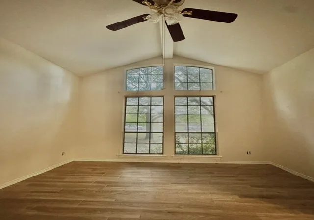 Photo 3 of Single family home for sale at 627 Meadowbrooke Pl, Duncanville, TX 75137 | MLS# 21223930 | Listing updated on 2026-10-03