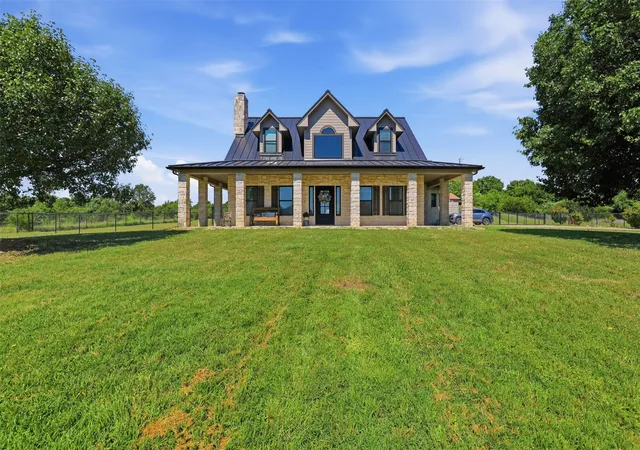 Photo 3 of Single family home for sale at 150 Summer Stone Ct, Weatherford, TX 76087 | MLS# 21269659 | Listing updated on 2026-10-05