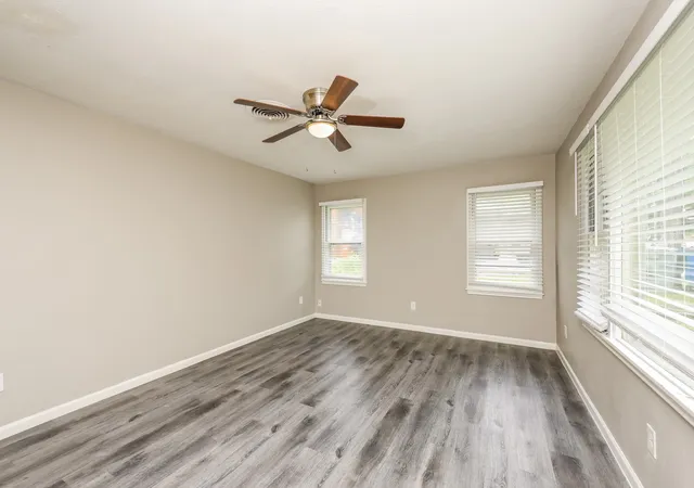 4th image of 2346 Rexlawn Dr, Dallas, TX 75227 | MLS# 21268868