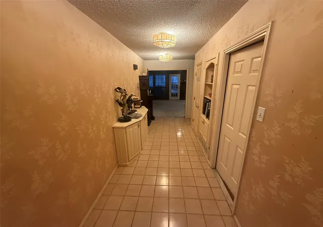 2nd image of 836 Lombardy Ct, Fort Worth, TX 76112 | MLS# 21265668