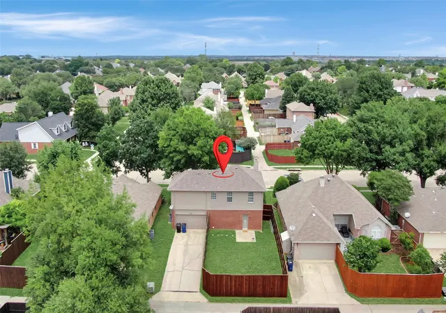Photo 3 of Sale Pending at 11317 Canoe Rd, Frisco, TX 75035 | MLS# 21268889 | Listing updated on 2026-08-29