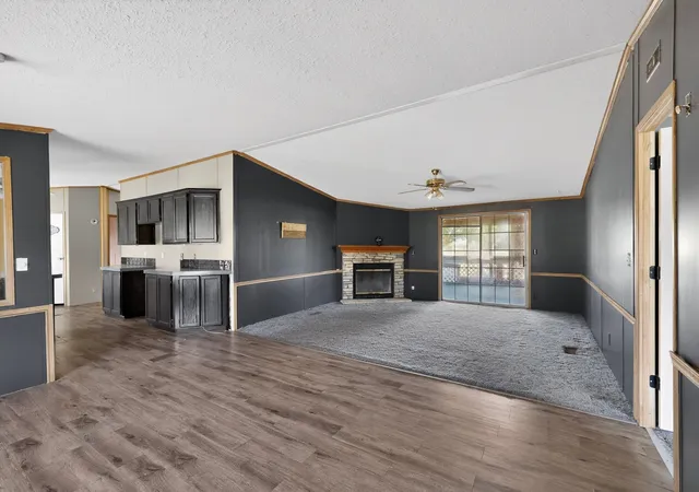 Photo 3 of Sale Pending at 154 Shelby Cir, Red Oak, TX 75154 | MLS# 21269873 | Listing updated on 2026-07-20