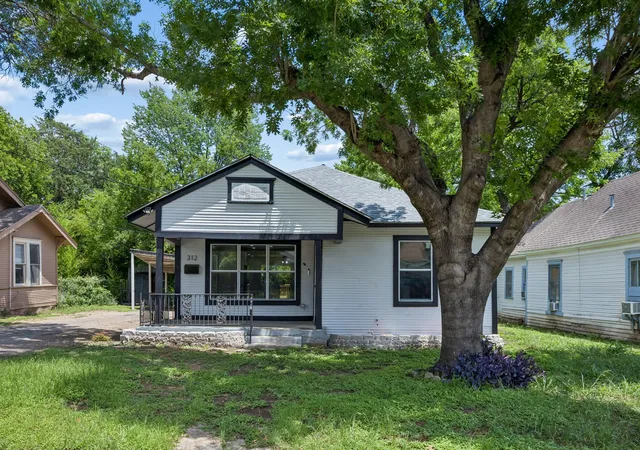 Homes for sale in Dallas, TX | 312 Leads St, Dallas, TX 75203 | MLS# 21269889