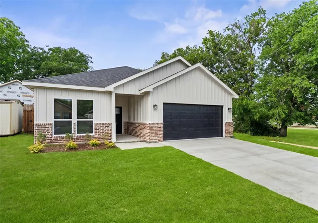 Photo 1 of Sale Pending at 3310 Pickett St, Greenville, TX 75401 | MLS# 21269915 | Listing updated on 2026-07-25