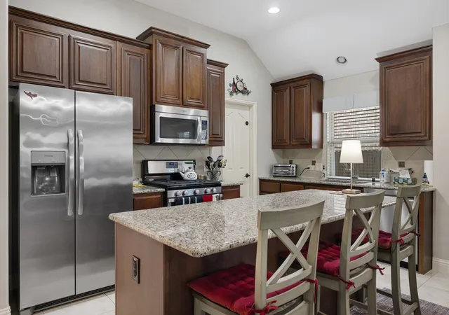 Photo 4 of Single family home for sale at 312 Kelvington Dr, Anna, TX 75409 | MLS# 21266421 | Listing updated on 2026-08-28