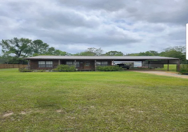 Photo 2 of Single family home for sale at 211 Holly Springs Church Rd, Coushatta, LA 71019 | MLS# 21268687 | Listing updated on 2026-07-12