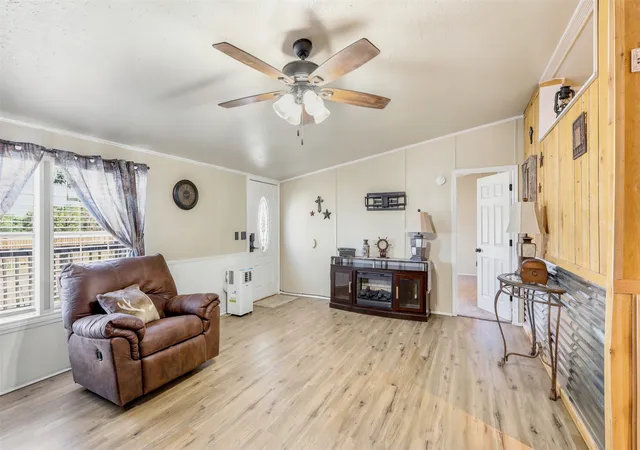 Photo 3 of Manufactured home for sale at 937 Nacogdoches River Dr, Granbury, TX 76048 | MLS# 21267366 | Listing updated on 2026-07-26