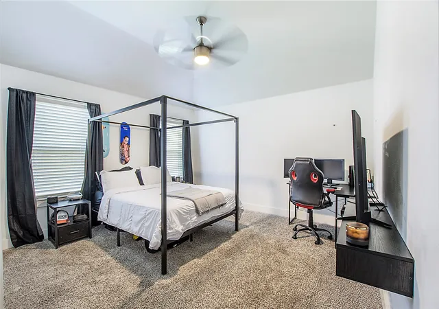 3rd image of 3606 Sayle St, Greenville, TX 75401 | MLS# 21270041