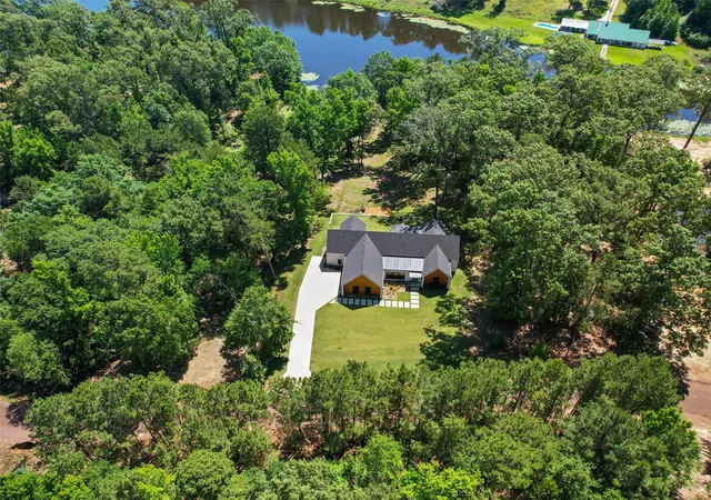 Homes for sale in Gilmer, TX | 800 John Dean Rd, Gilmer, TX 75644 | MLS# 21269668