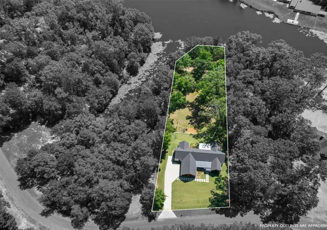 Homes for sale in Gilmer, TX | 800 John Dean Rd, Gilmer, TX 75644 | MLS# 21269668