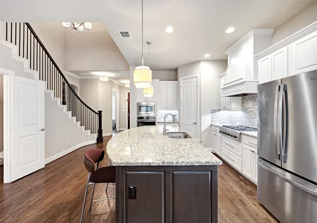 Photo 4 of Single family home for sale at 428 King Galloway Dr, Lewisville, TX 75056 | MLS# 21259061 | Listing updated on 2026-09-02