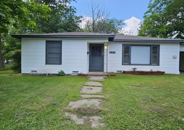 Homes for sale in Commerce, TX | 2505 Campbell St, Commerce, TX 75428 | MLS# 21241123
