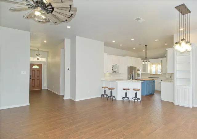 Homes for sale in Muenster, TX | 732 N Elm St, Muenster, TX 76252 | MLS# 21262829