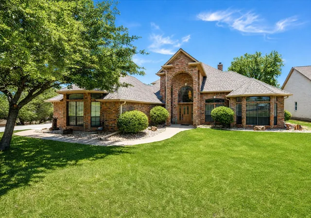Photo 1 of Single family home for sale at 10106 Ravenswood Rd, Granbury, TX 76049 | MLS# 21268532 | Listing updated on 2026-08-20