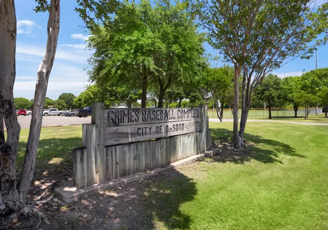 Homes for sale in De Soto, TX | 516 E Wintergreen Rd, De Soto, TX 75115 | MLS# 21270128