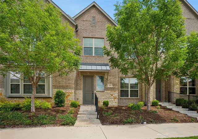 Homes for sale in Irving, TX | 536 Ballustrade Dr, Irving, TX 75039 | MLS# 21269768