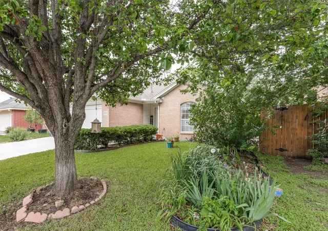 Photo 1 of Single family home for sale at 7429 Creekfall Dr, Fort Worth, TX 76137 | MLS# 21258705 | Listing updated on 2026-08-03