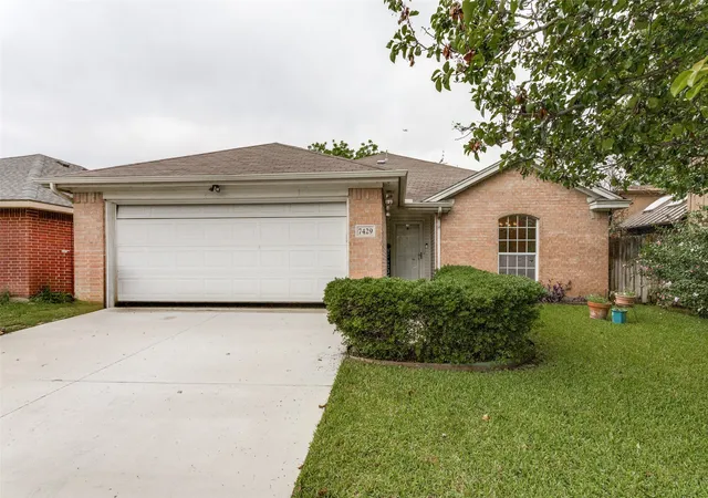 Photo 2 of Single family home for sale at 7429 Creekfall Dr, Fort Worth, TX 76137 | MLS# 21258705 | Listing updated on 2026-08-03