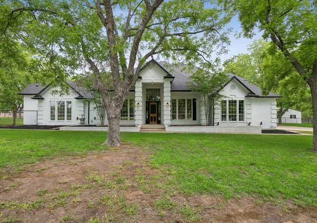 Photo 1 of Single family home for sale at 5501 Equestrian Dr, Granbury, TX 76049 | MLS# 21258417 | Listing updated on 2026-08-18