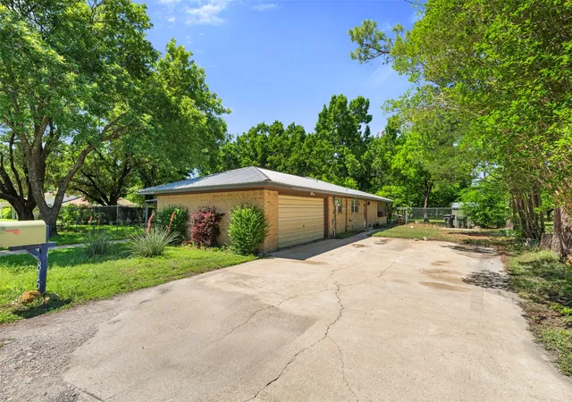 Homes for sale in Kerens, TX | 815 N Wright Ave, Kerens, TX 75144 | MLS# 21260276