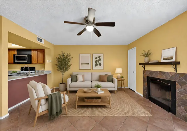 Photo 3 of Sale Pending at 3109 Sondra Dr #107, Fort Worth, TX 76107 | MLS# 21261893 | Listing updated on 2026-10-01