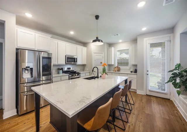 Photo 3 of Single family home for sale at 1821 Eagle Landing, Van Alstyne, TX 75495 | MLS# 21269599 | Listing updated on 2026-08-18
