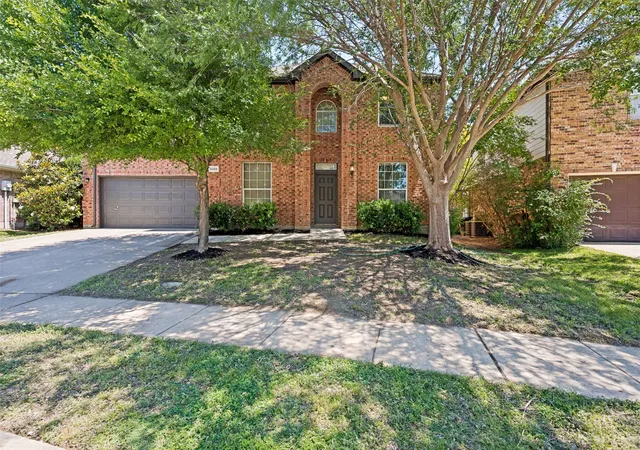 Photo 1 of Single family home for sale at 5205 Bay View Dr, Fort Worth, TX 76244 | MLS# 21270285 | Listing updated on 2026-07-28