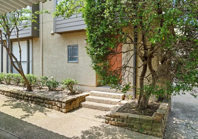 Homes for sale in Irving, TX | 4543 N O Connor Rd #1247, Irving, TX 75062 | MLS# 21260111