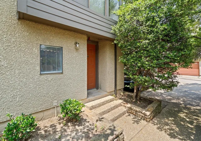 Homes for sale in Irving, TX | 4543 N O Connor Rd #1247, Irving, TX 75062 | MLS# 21260111