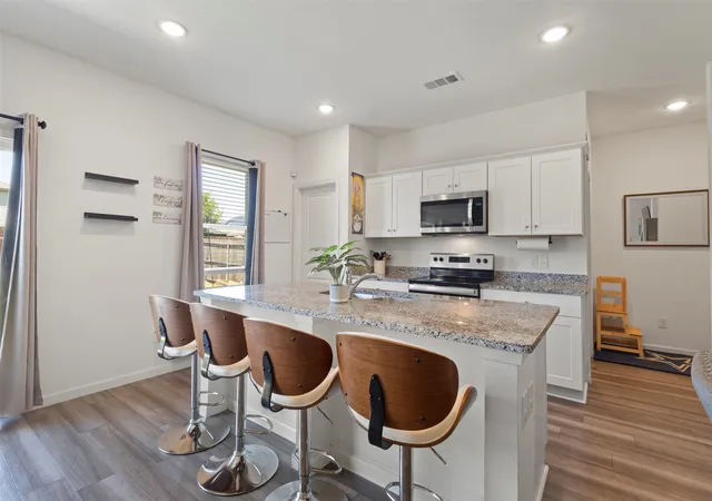 Photo 4 of Single family home for sale at 1508 Ancer Wy, Haslet, TX 76052 | MLS# 21269976 | Listing updated on 2026-10-01