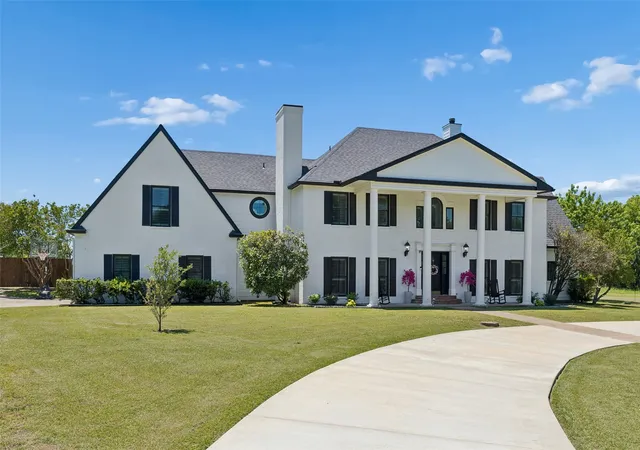 Homes for sale in Heath, TX | 221 Carriage Hill Ln, Heath, TX 75032 | MLS# 21269687