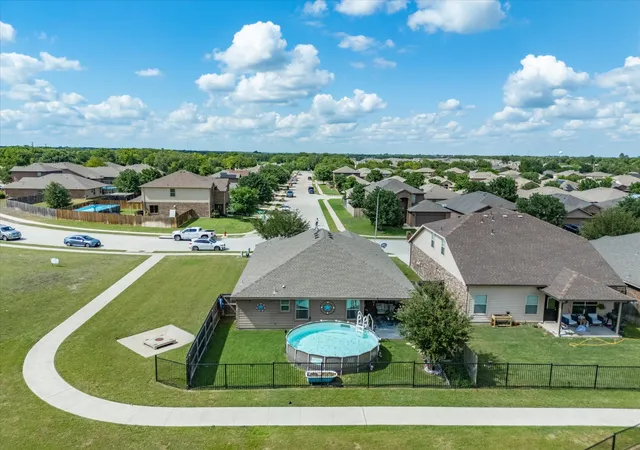 Photo 4 of Sale Pending at 597 Creekview Dr, Azle, TX 76020 | MLS# 21270345 | Listing updated on 2026-07-08