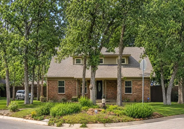 1st image of 400 Pennsylvania Dr, Denton, TX 76205 | MLS# 21237605
