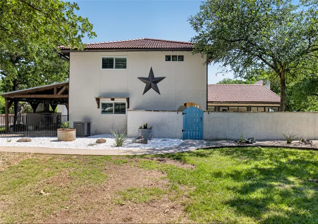 Photo 3 of Single family home for sale at 690 Orchid Hill Ln, Argyle, TX 76226 | MLS# 21265531 | Listing updated on 2026-08-22