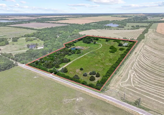 Land for sale at 747 Vineyard Rd, Gunter, TX 75058 | MLS# 21270370