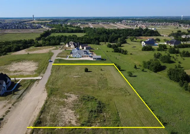 Homes for sale in Justin, TX | 720 Hummingbird Ln, Justin, TX 76247 | MLS# 21270288