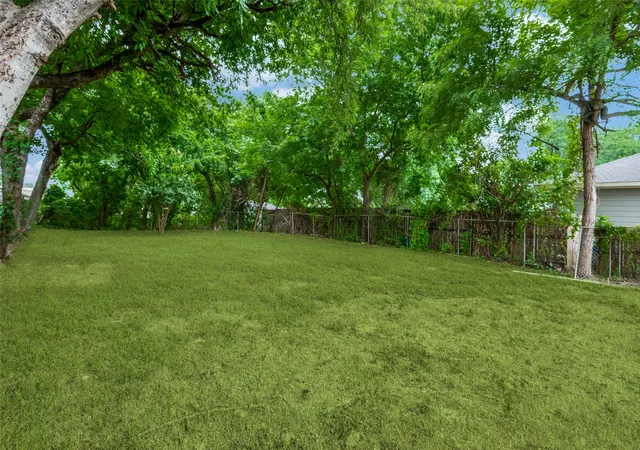 Homes for sale in Dallas, TX | 5006 Bartlett Ave, Dallas, TX 75216 | MLS# 21269166