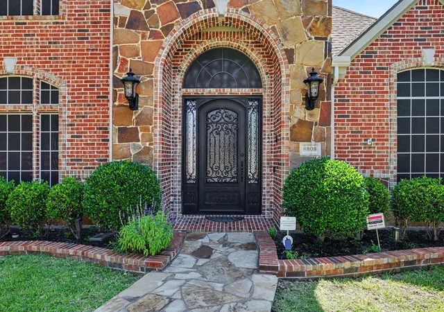 Homes for sale in Frisco, TX | 8808 Shady Shore Dr, Frisco, TX 75036 | MLS# 21257076