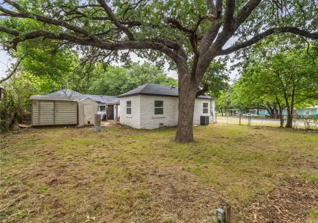 24th image of 1802 Ederville Rd S, Fort Worth, TX 76103 | MLS# 21168870