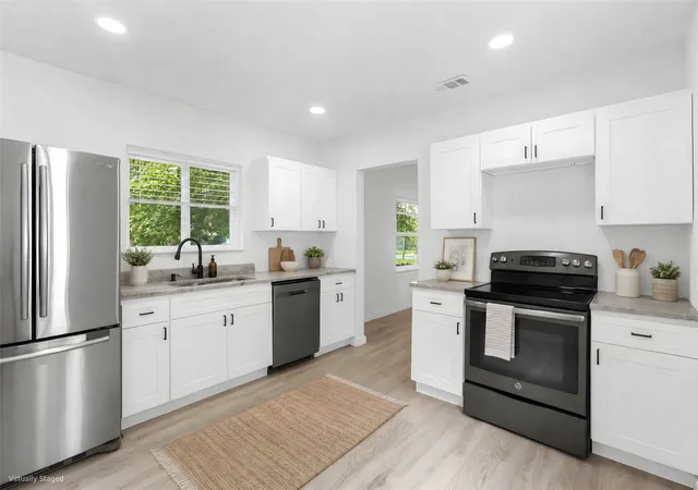 2nd image of 1802 Ederville Rd S, Fort Worth, TX 76103 | MLS# 21168870