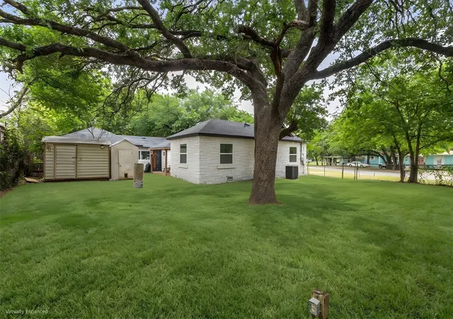 5th image of 1802 Ederville Rd S, Fort Worth, TX 76103 | MLS# 21168870