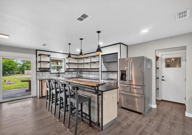 Photo 3 of Sale Pending at 4041 Burleson Retta Rd, Burleson, TX 76028 | MLS# 21268166 | Listing updated on 2026-07-28