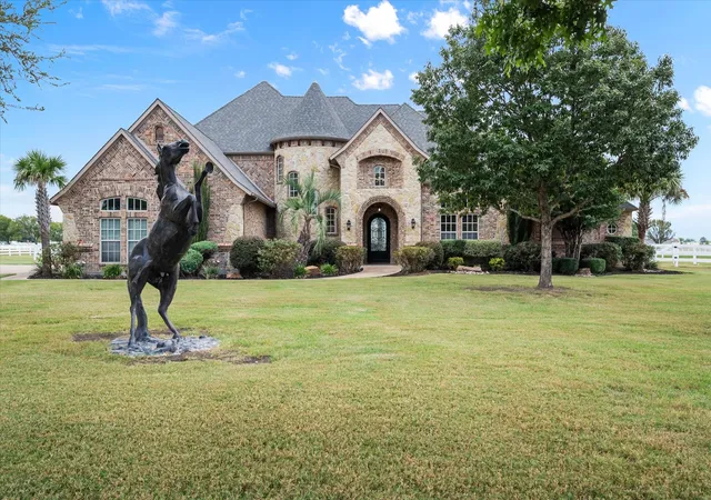 Homes for sale in Red Oak, TX | 160 Steel Dust Dr, Red Oak, TX 75154 | MLS# 21269564