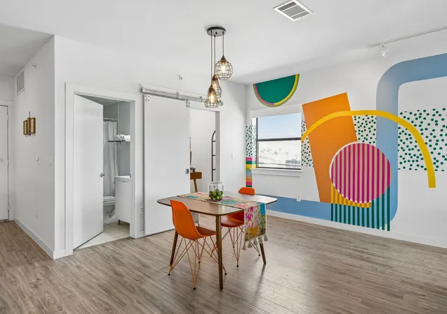 Listing Photo 4 - Condo for sale in building located at 1111 S Akard St, Dallas, TX 75215 - Unit #314