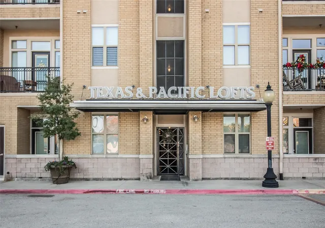 Photo 2 of Condo for sale at 201 W Lancaster Ave #203, Fort Worth, TX 76102 | MLS# 21270612 | Listing updated on 2026-08-17